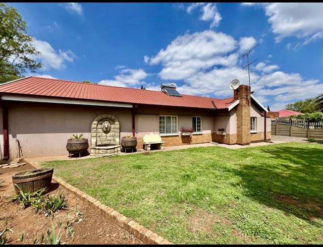 4 BEDROOM HOUSE FOR SALE IN VANDERBIJLPARK CW 6